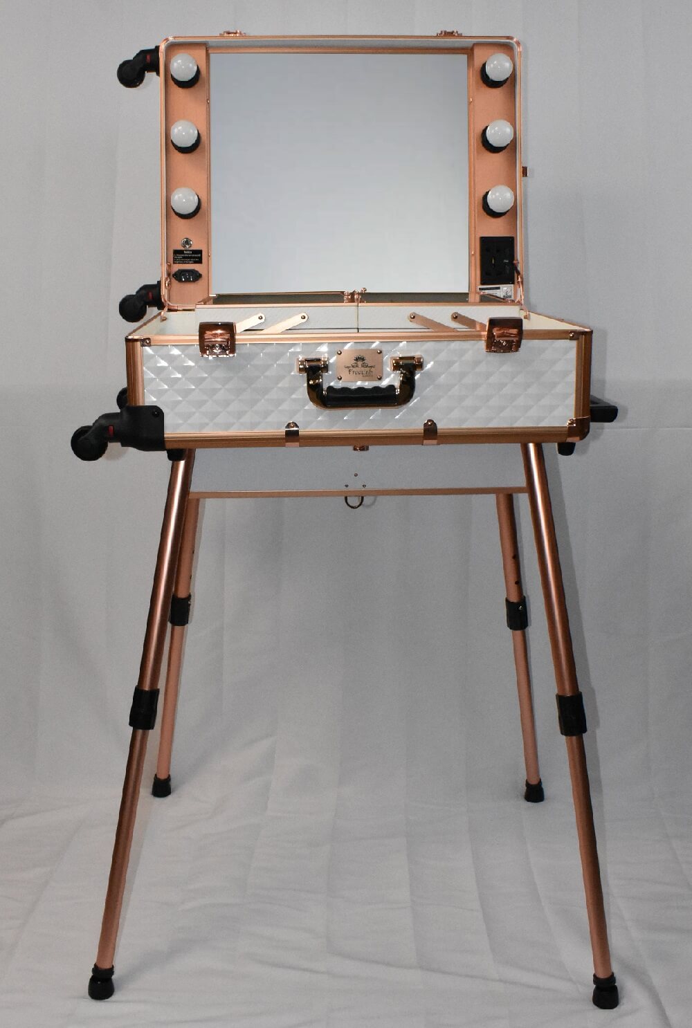 travel vanity case with lights